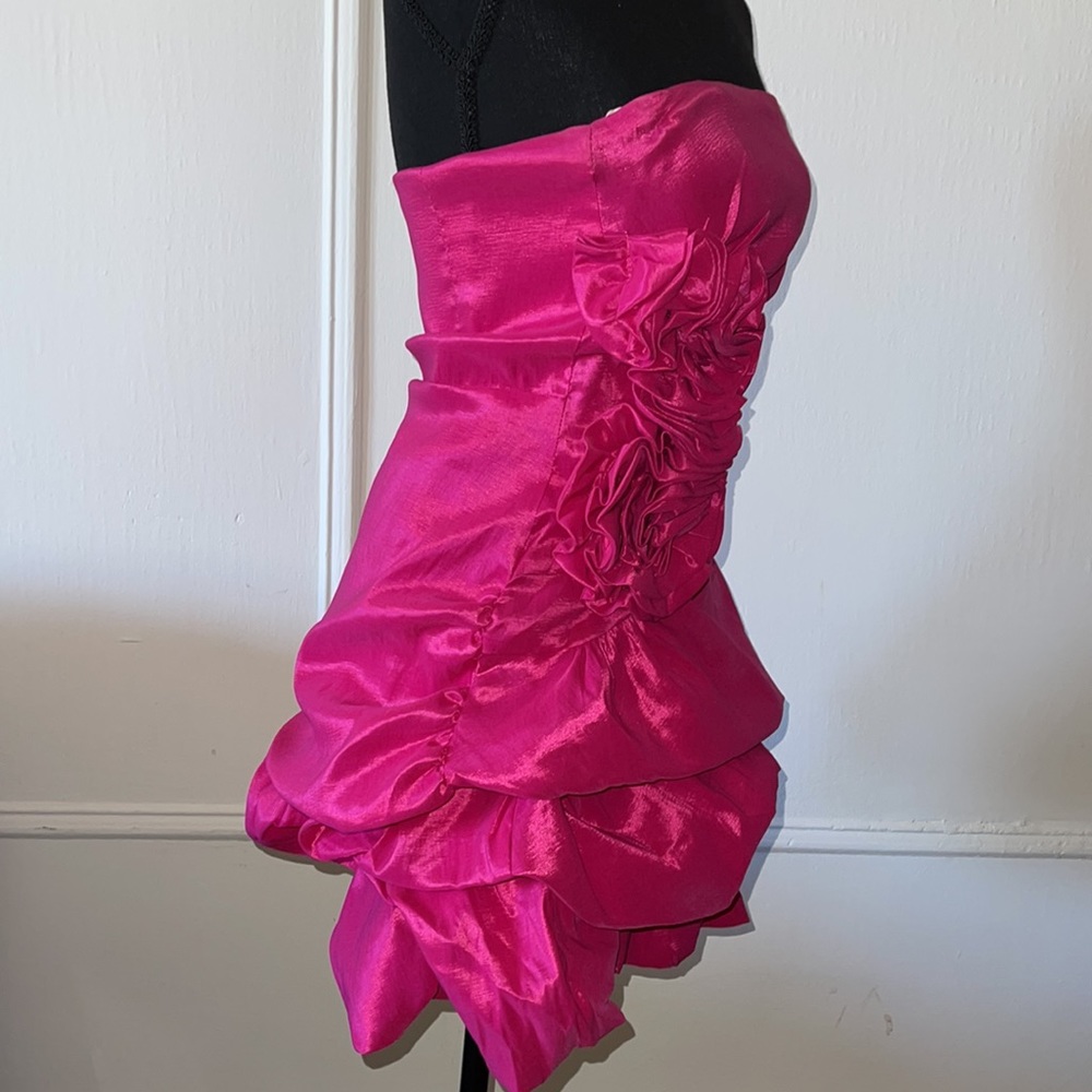 Hot pink mini dress. Size M - Picture 4 of 6